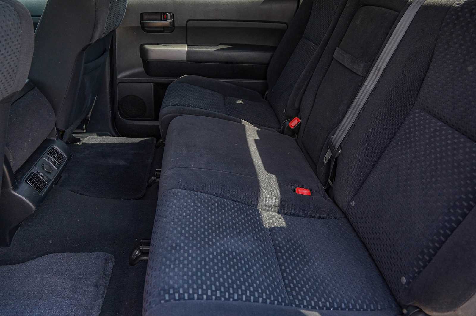 Thumbnail: 2011 Toyota Tundra - 25