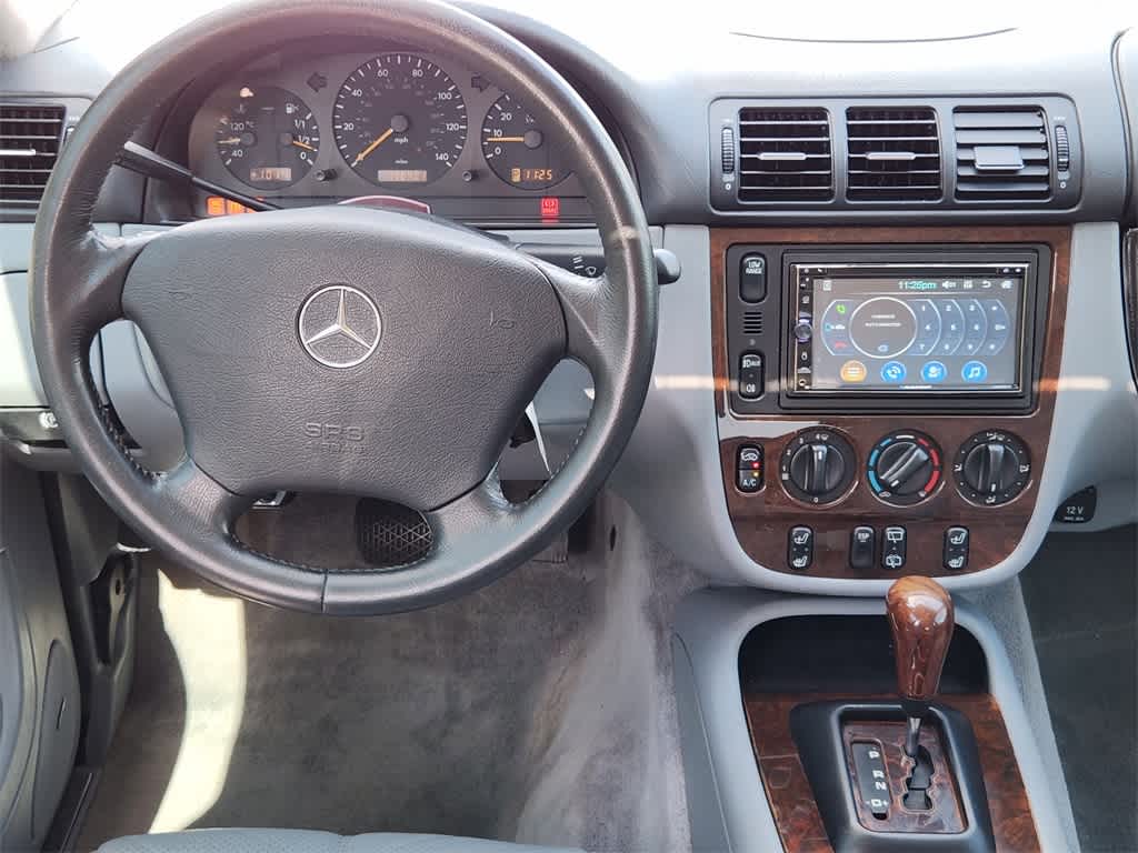 Thumbnail: 2001 Mercedes-Benz M-Class - 25