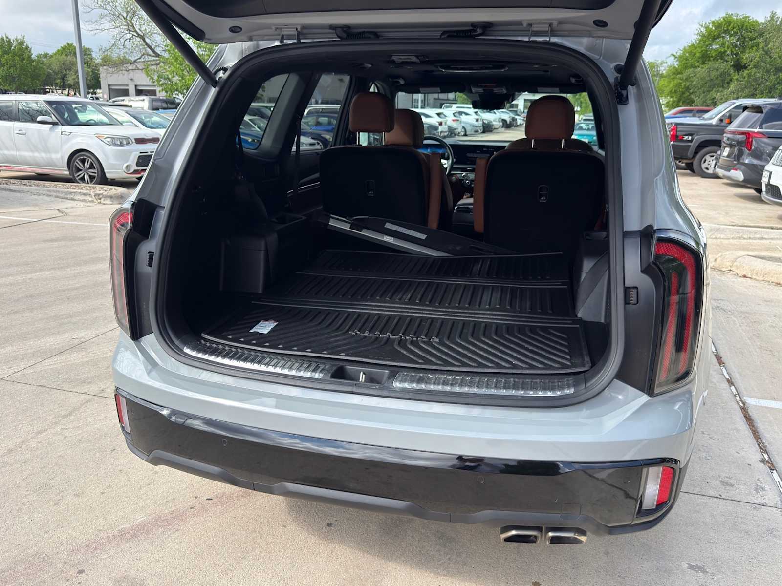 Thumbnail: 2024 Kia Telluride - 7