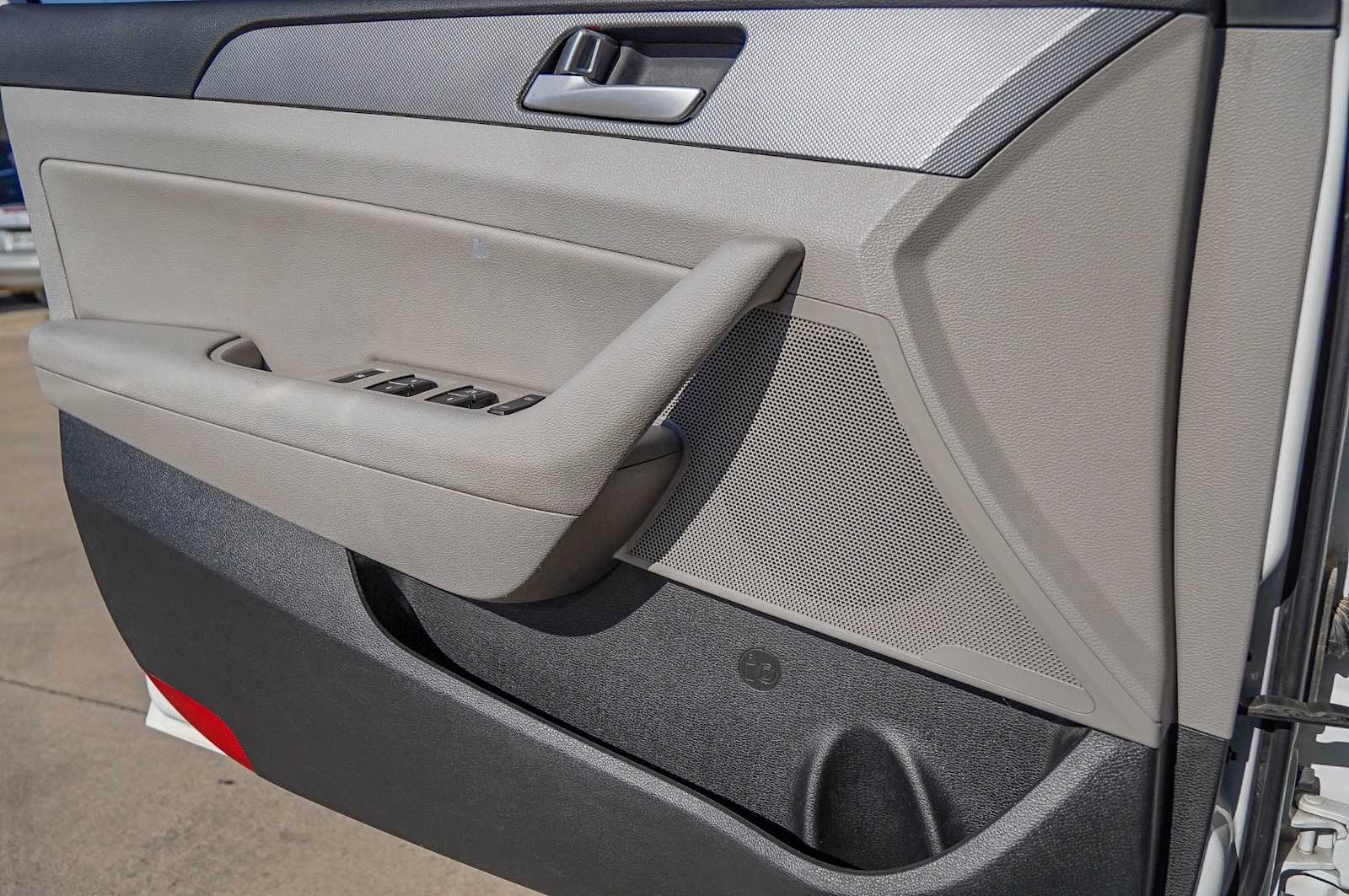 Thumbnail: 2017 Hyundai Sonata - 28