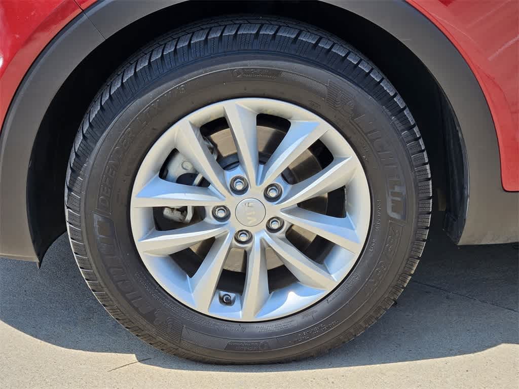 Thumbnail: 2017 Kia Sorento - 9