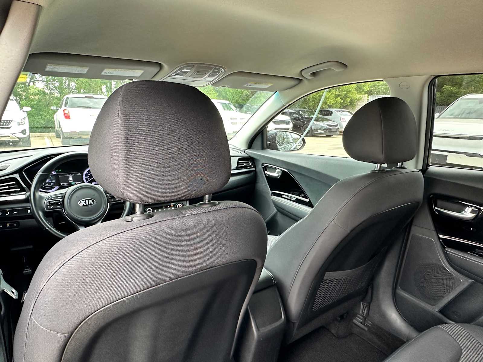 Thumbnail: 2020 Kia Niro - 22