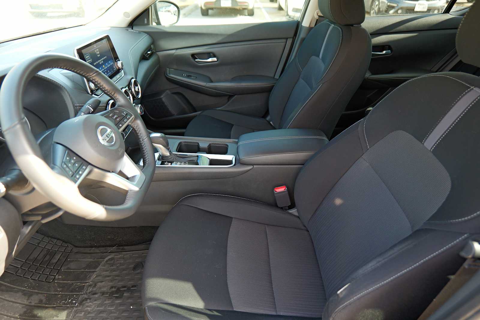 Thumbnail: 2022 Nissan Sentra - 11