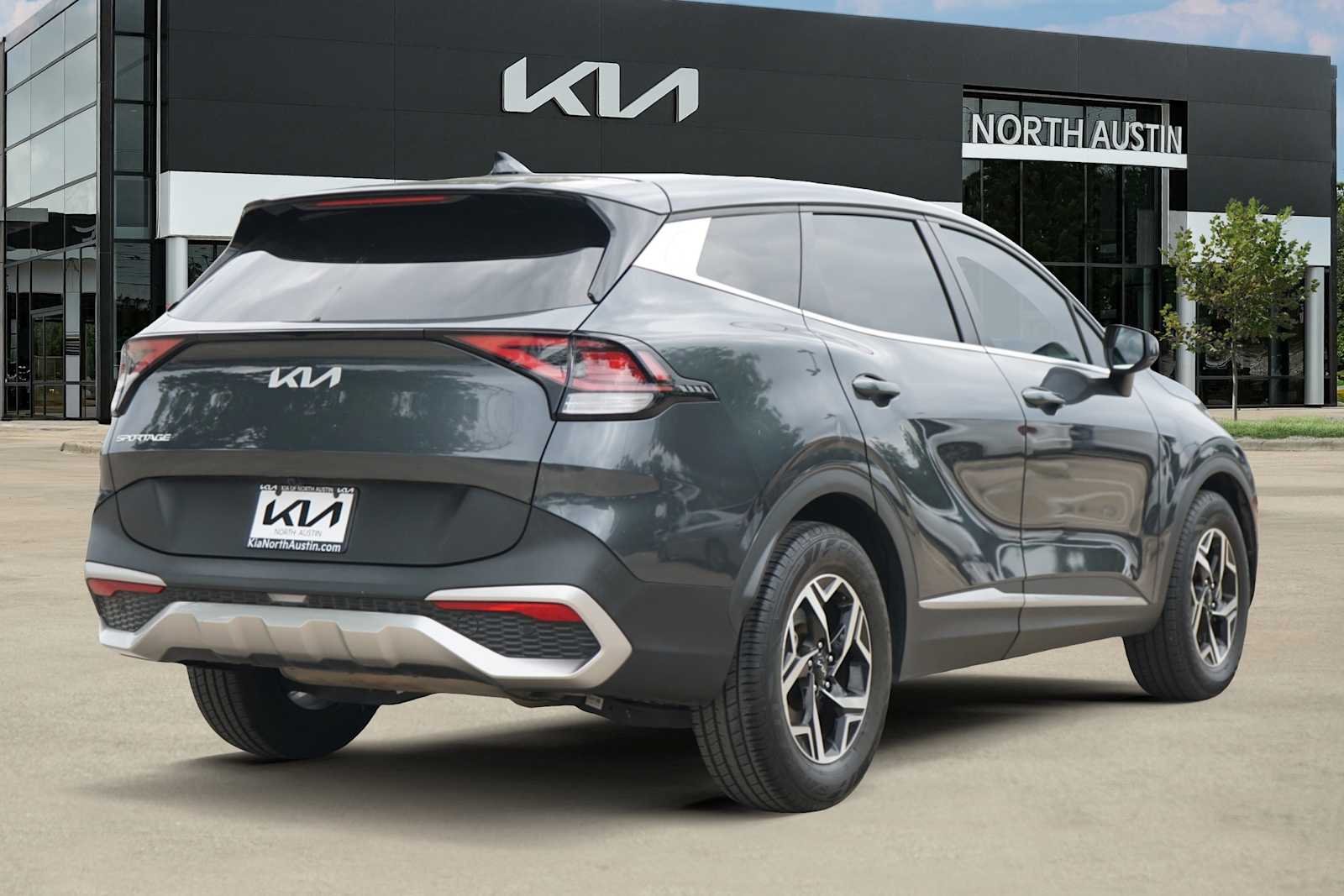 Thumbnail: 2023 Kia Sportage - 4