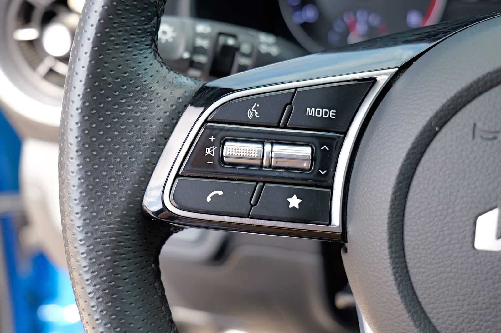 Thumbnail: 2024 Kia Forte - 13