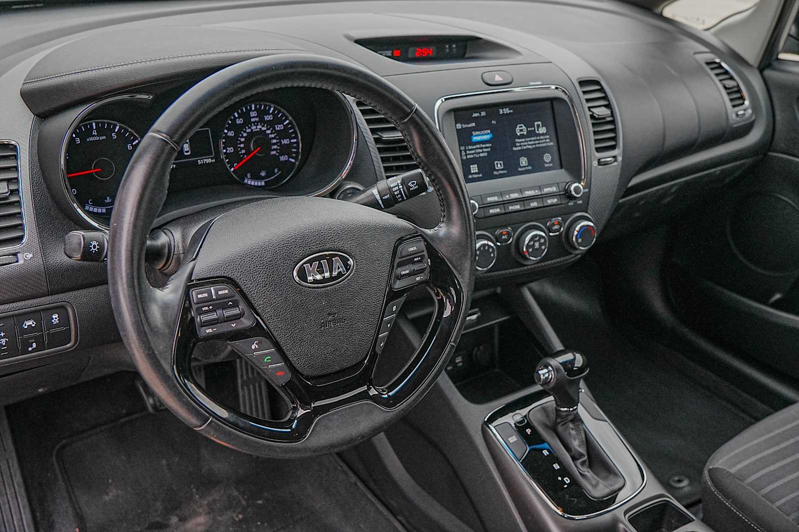 Thumbnail: 2017 Kia Forte - 9