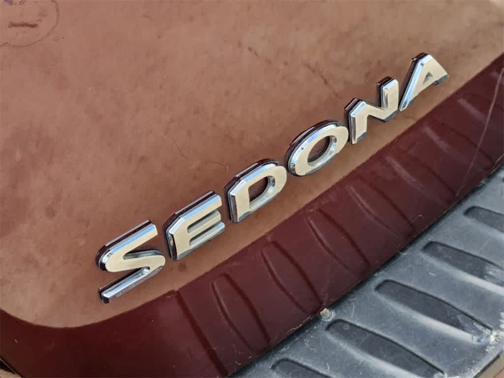 2018 Kia Sedona SX 11