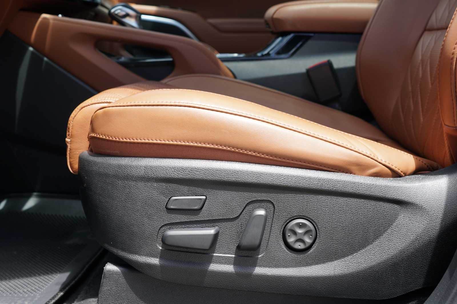 Thumbnail: 2024 Kia Telluride - 17