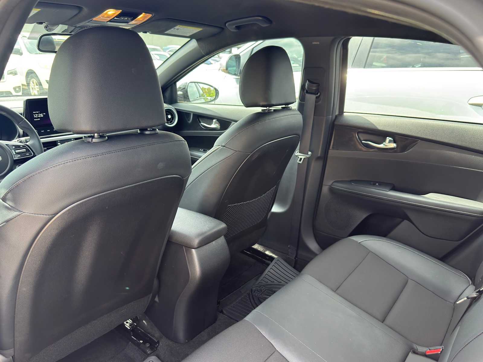 Thumbnail: 2023 Kia Forte - 24