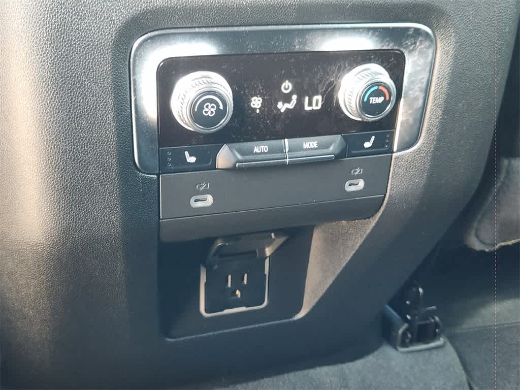 2024 GMC Yukon AT4 30