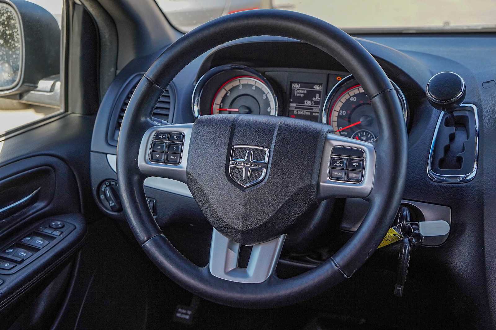 Thumbnail: 2017 Dodge Grand Caravan - 26