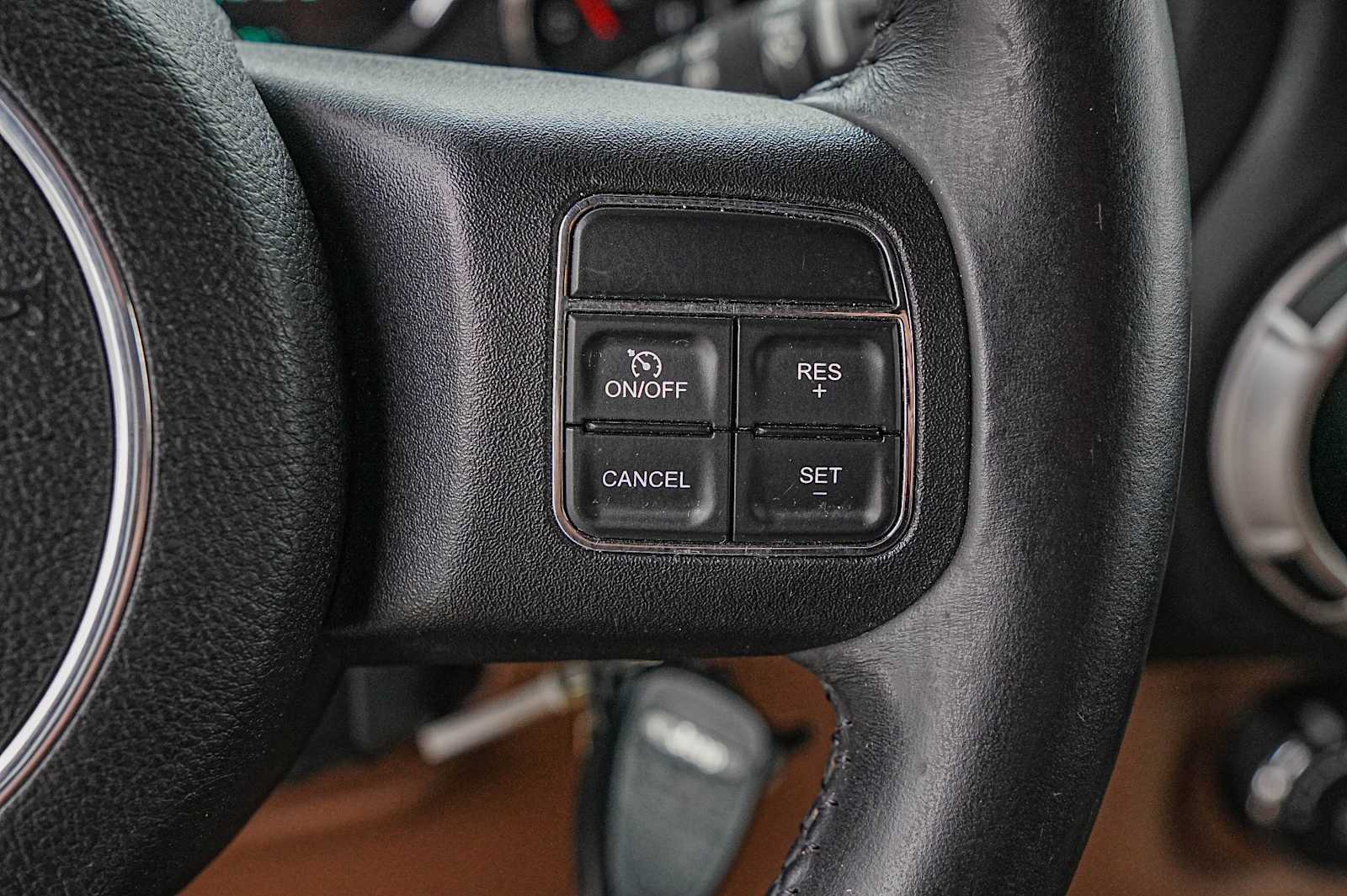 Thumbnail: 2015 Jeep Wrangler - 15