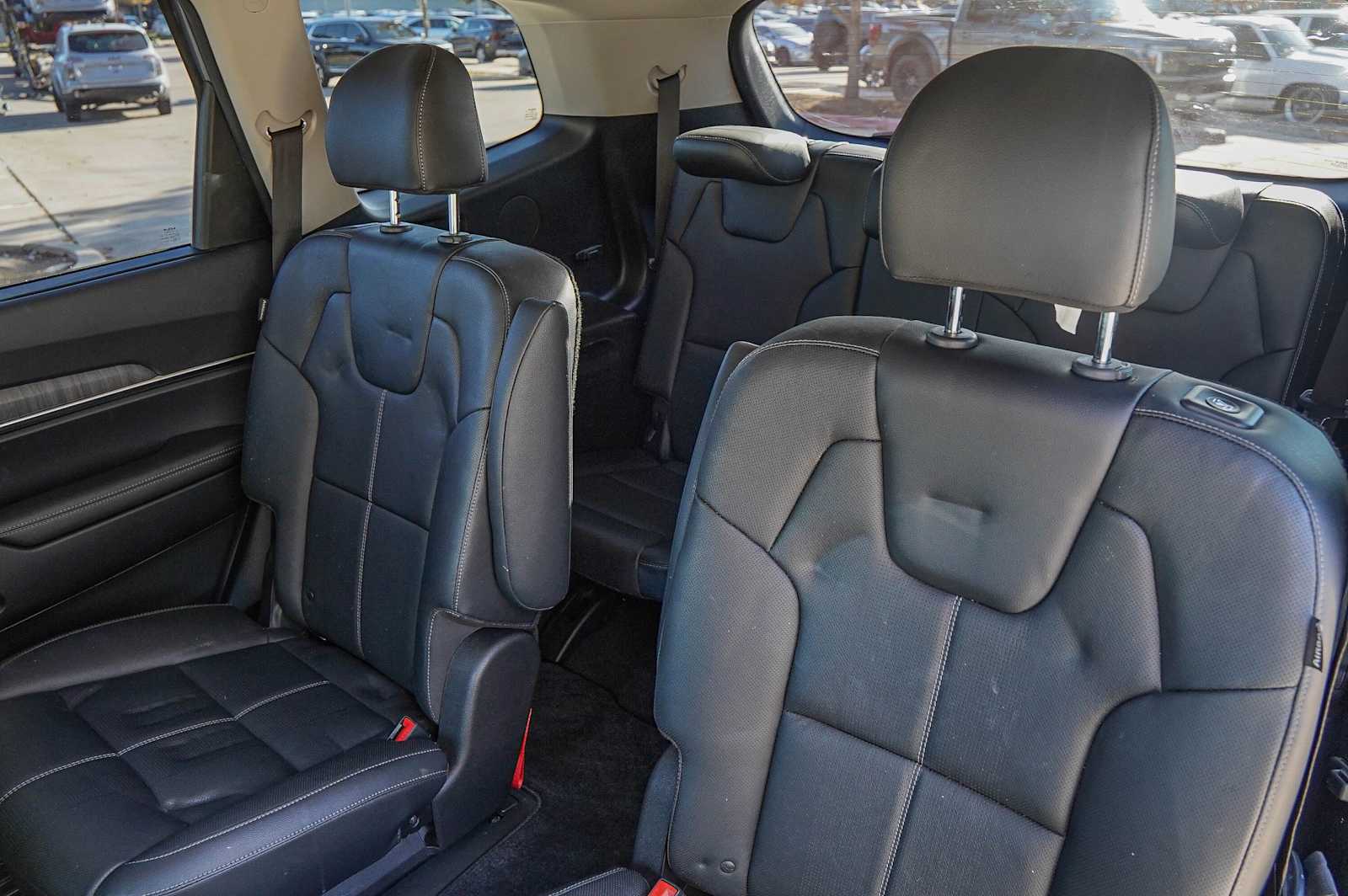 Thumbnail: 2024 Kia Telluride - 32