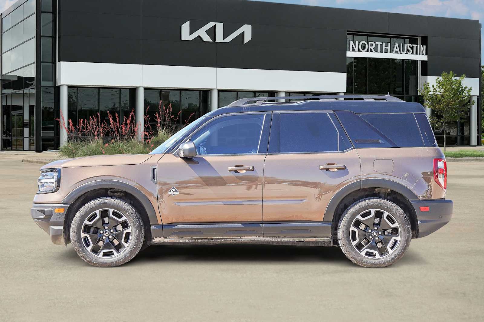 Thumbnail: 2022 Ford Bronco Sport - 4