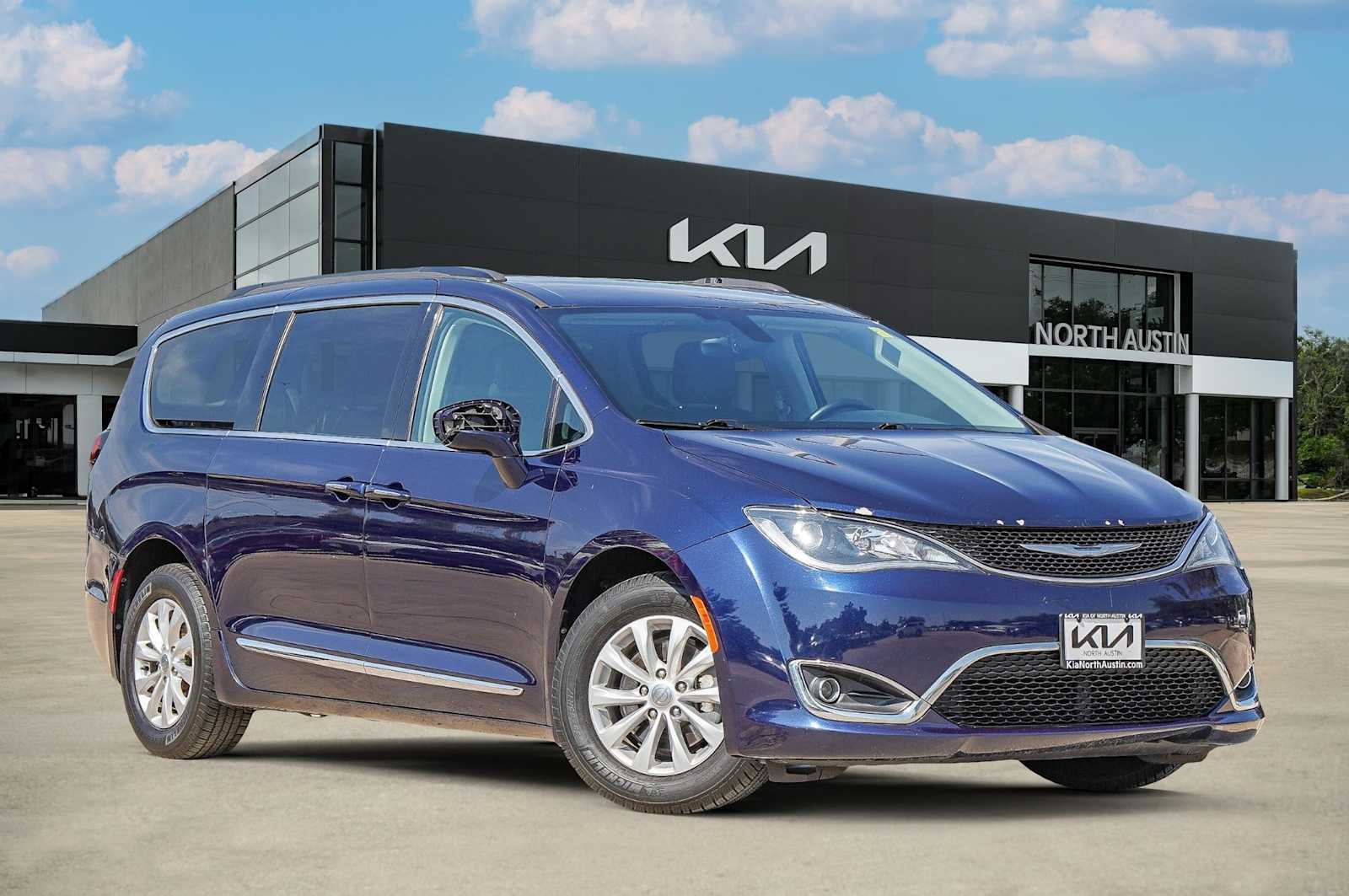 2017 Chrysler Pacifica Touring L -
                  Austin, TX