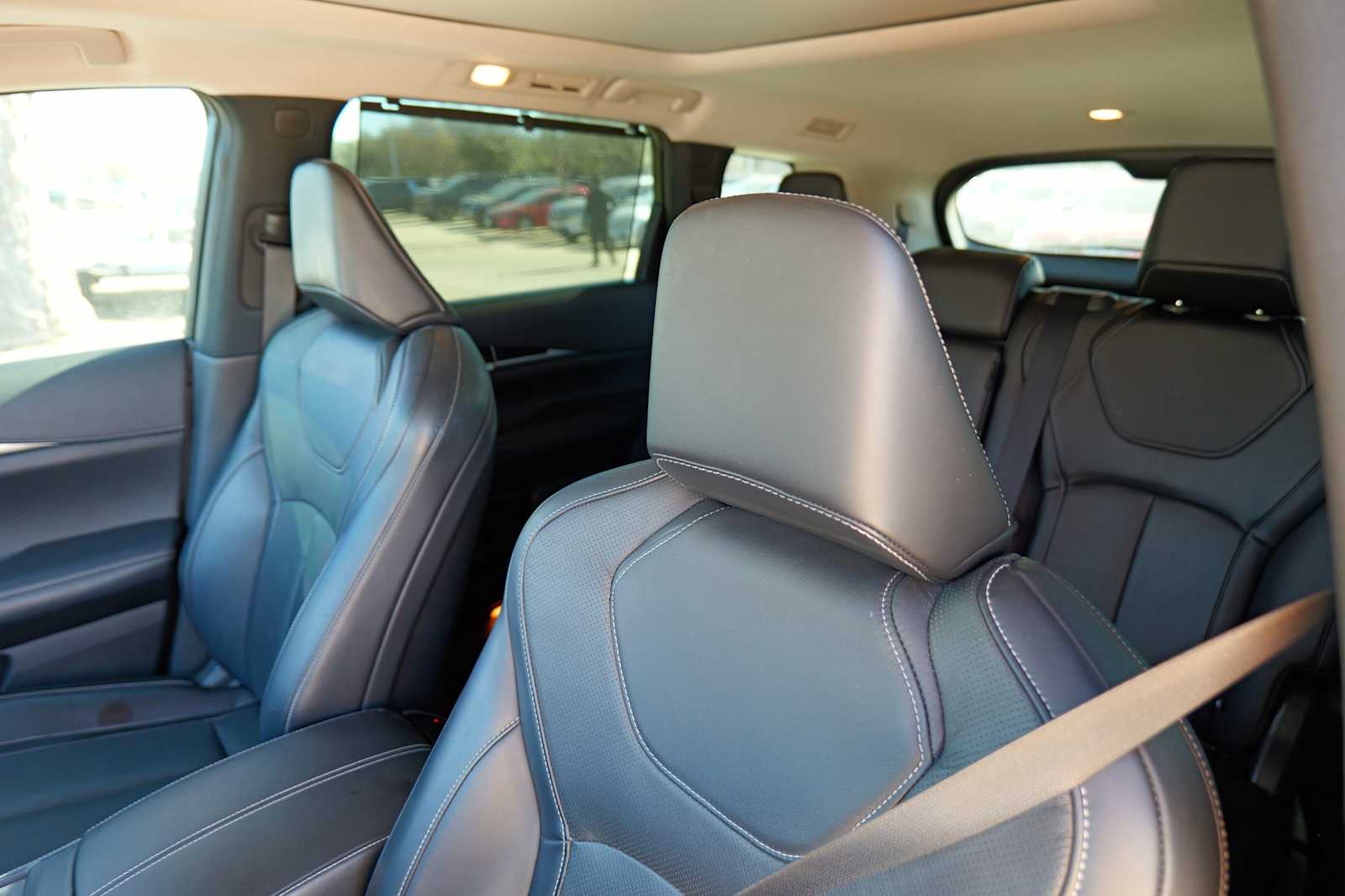 Thumbnail: 2023 INFINITI QX60 - 11