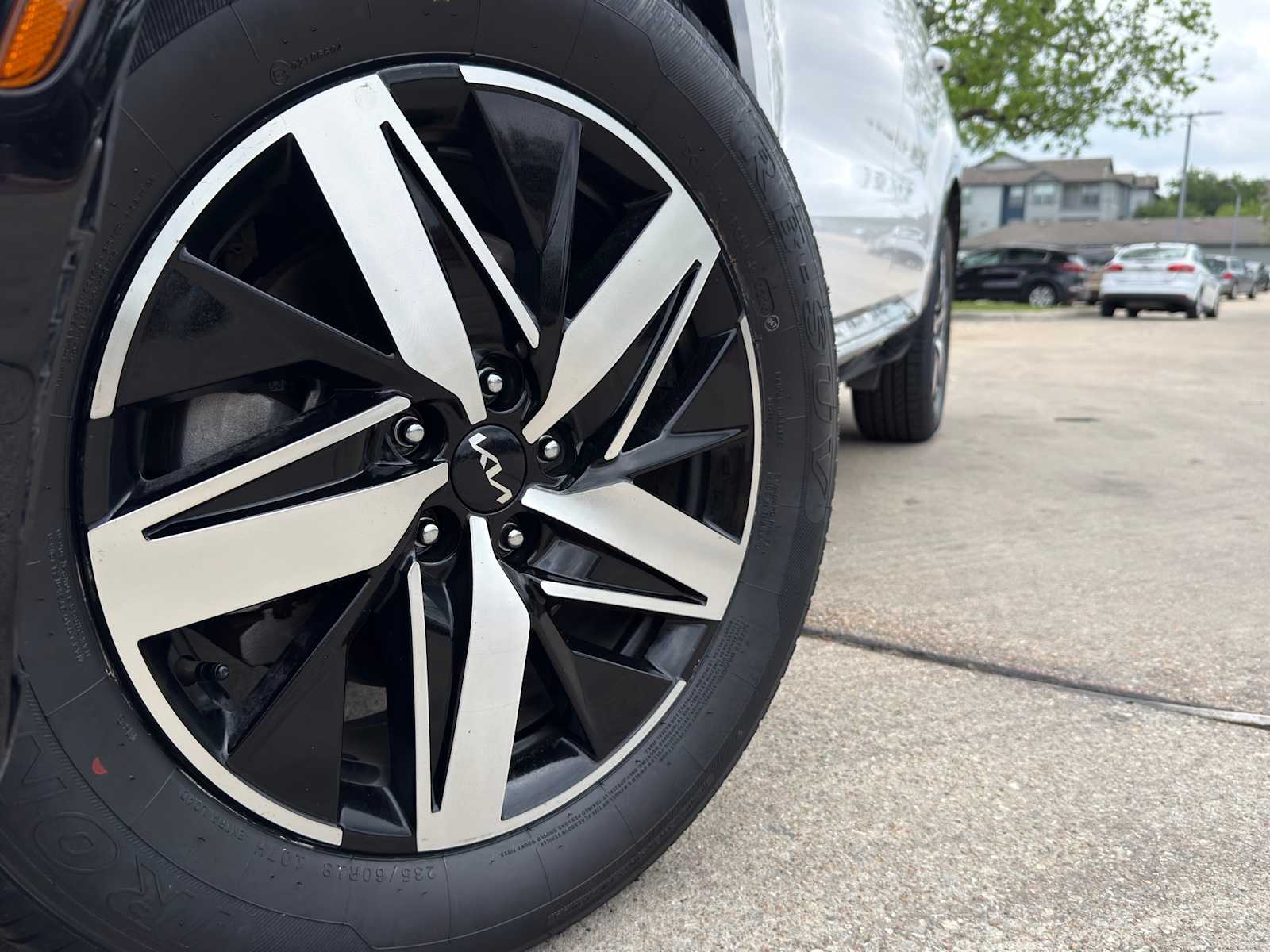 Thumbnail: 2023 Kia Sorento - 2