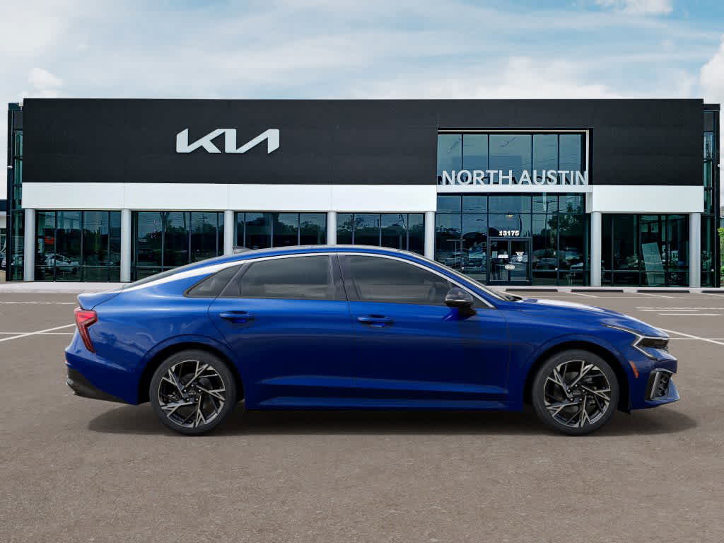 2025 Kia K5  7