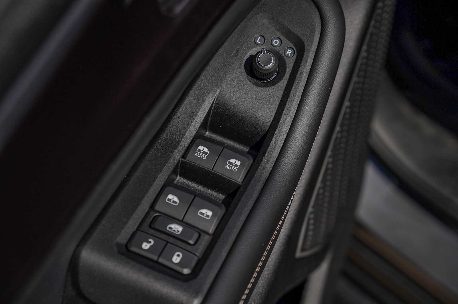 Thumbnail: 2022 Jeep Grand Cherokee - 23