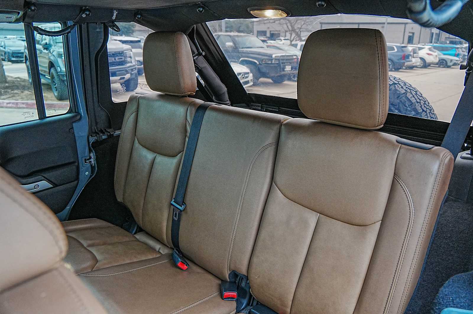 Thumbnail: 2015 Jeep Wrangler - 27