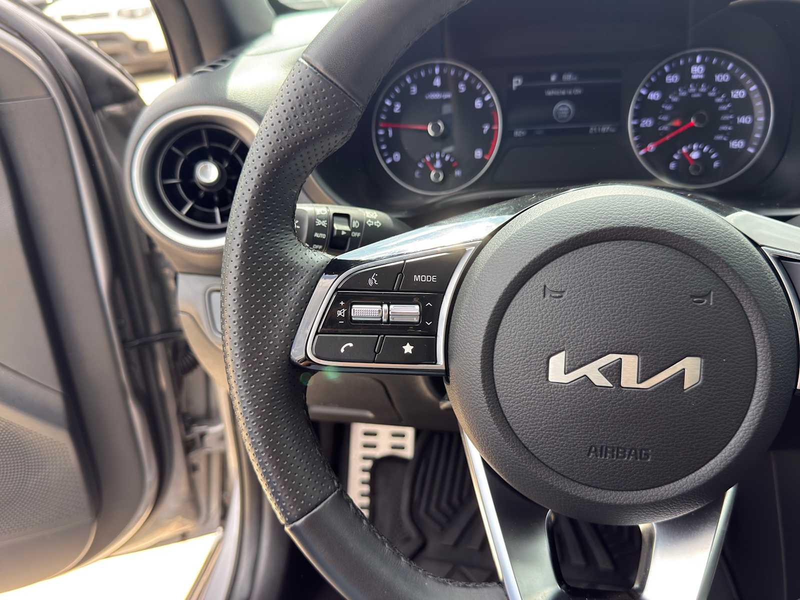 Thumbnail: 2023 Kia Forte - 20