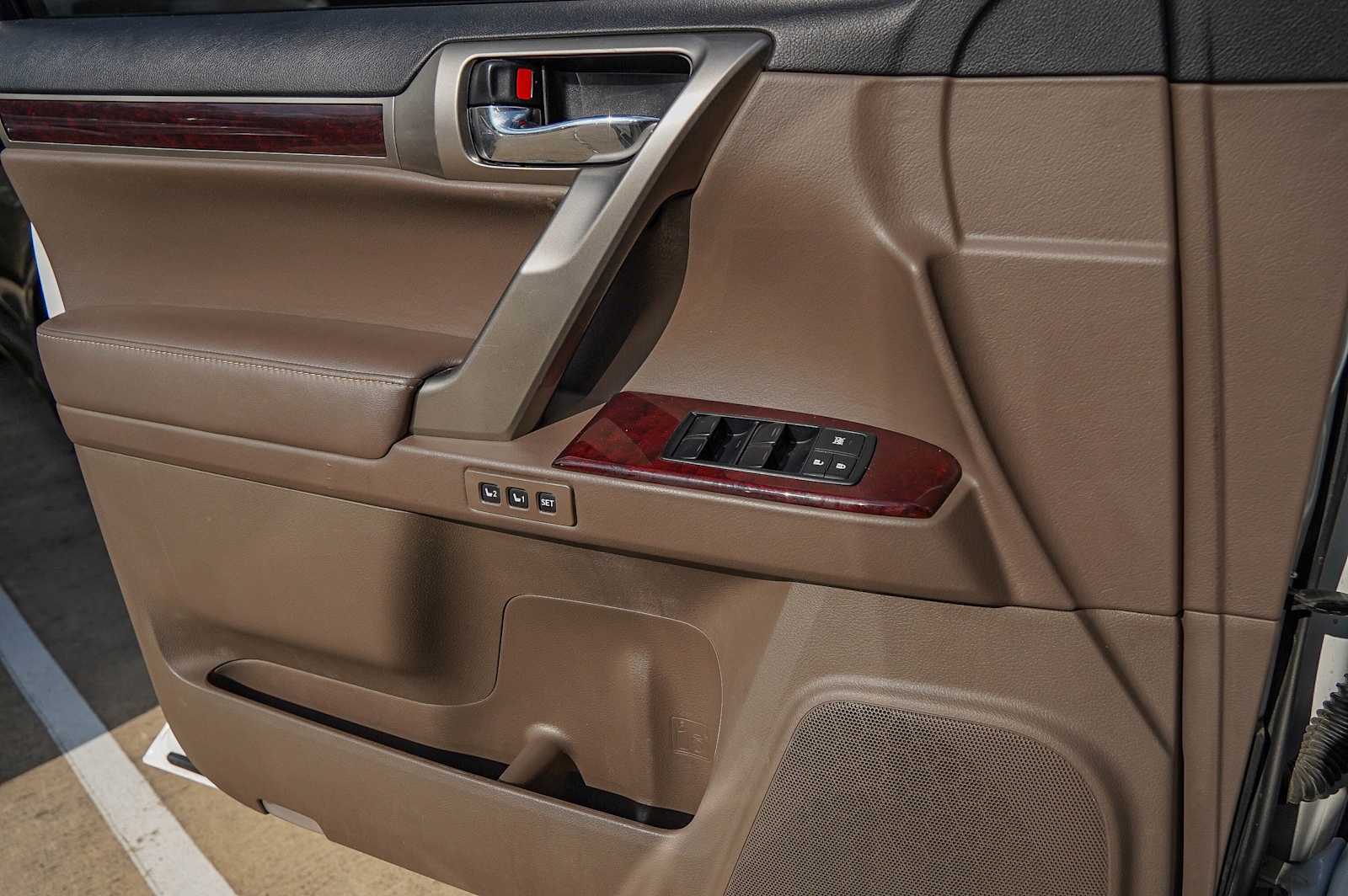 Thumbnail: 2015 Lexus GX - 24