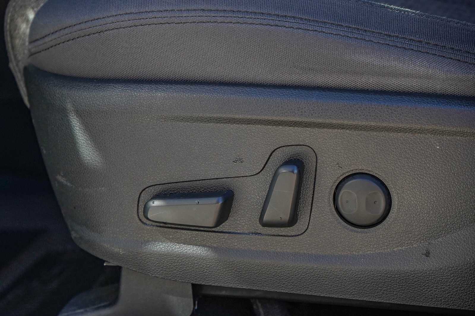 Thumbnail: 2022 Hyundai Santa Fe - 24