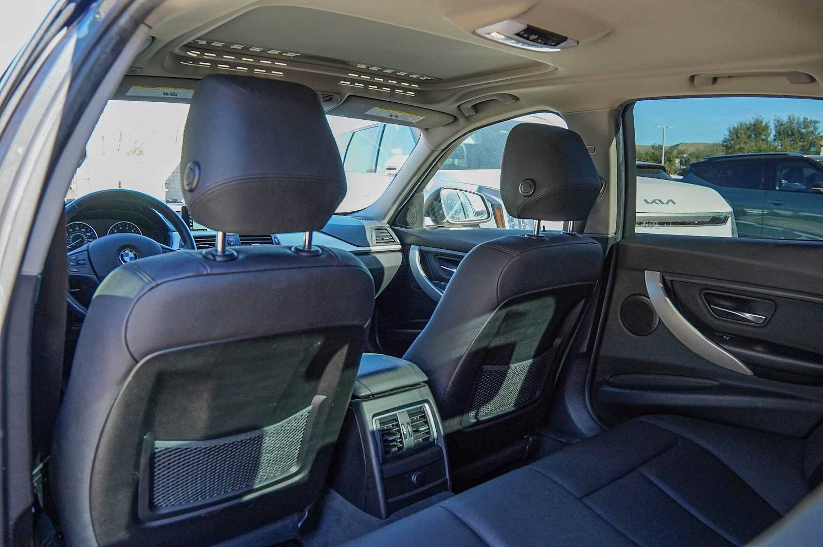 Thumbnail: 2018 BMW 3 Series - 30