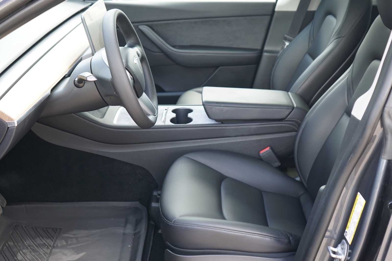 2022 Tesla Model Y Long Range - Photo 9