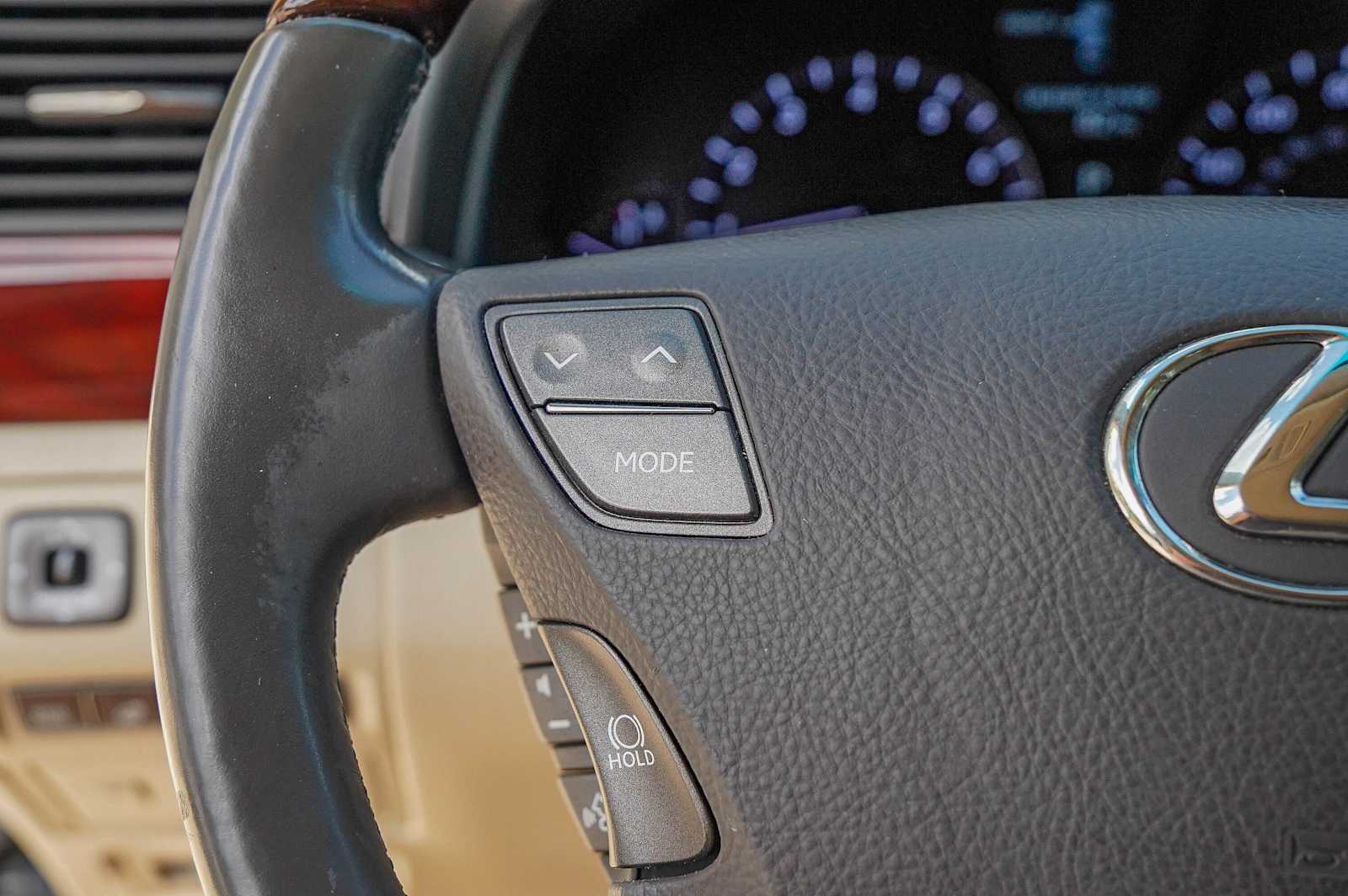 Thumbnail: 2012 Lexus LS - 13