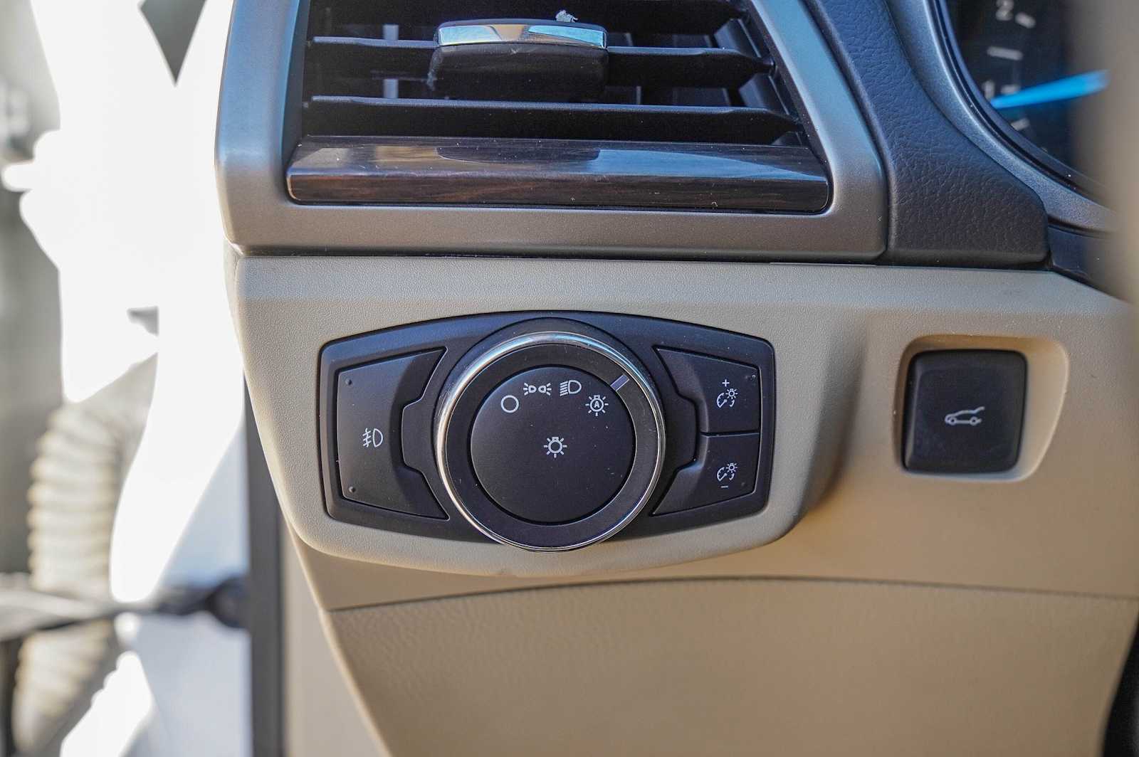 Thumbnail: 2014 Ford Fusion - 21