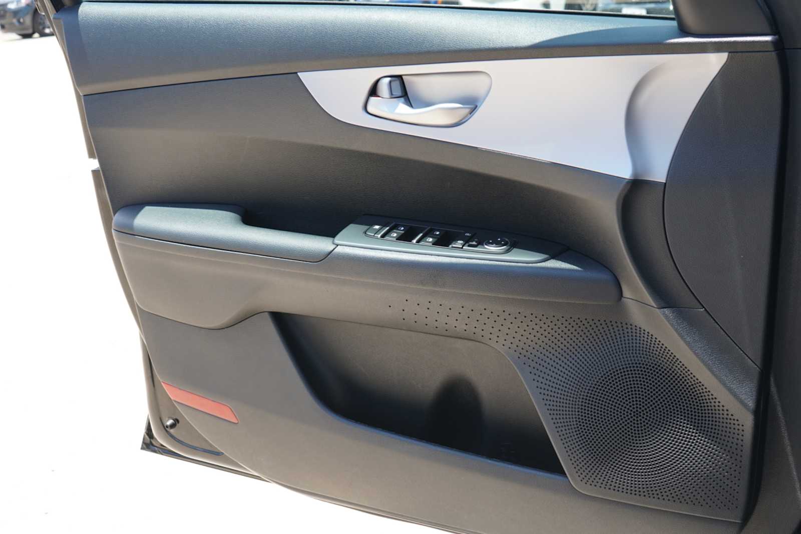 2024 Kia Forte LXS - Photo 17