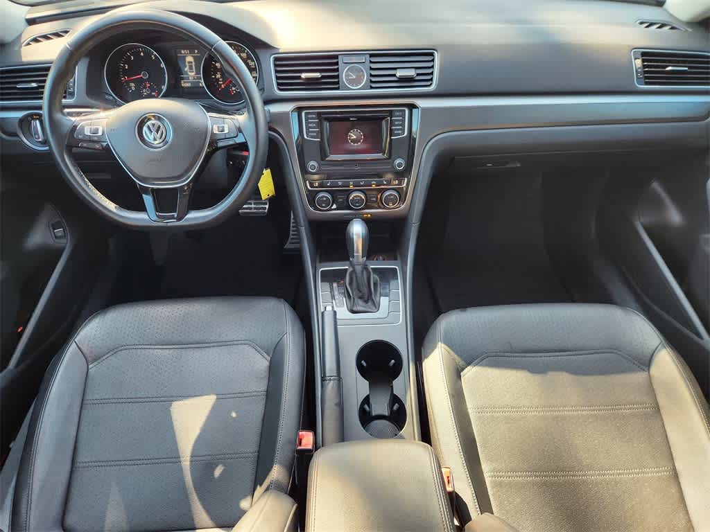 Thumbnail: 2016 Volkswagen Passat - 21