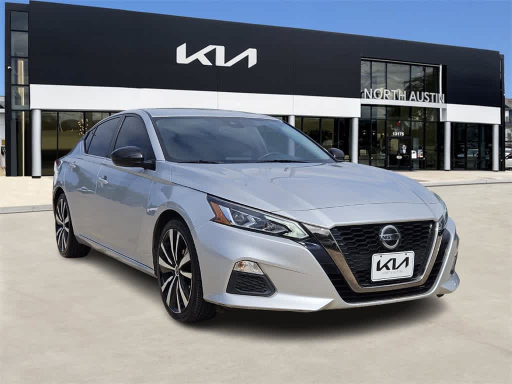 2021 Nissan Altima 2.5 SR photo 3