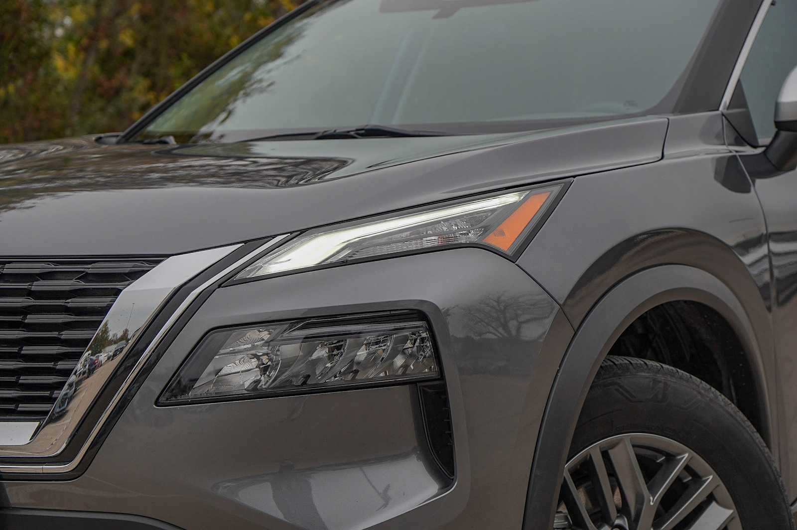 Thumbnail: 2021 Nissan Rogue - 3