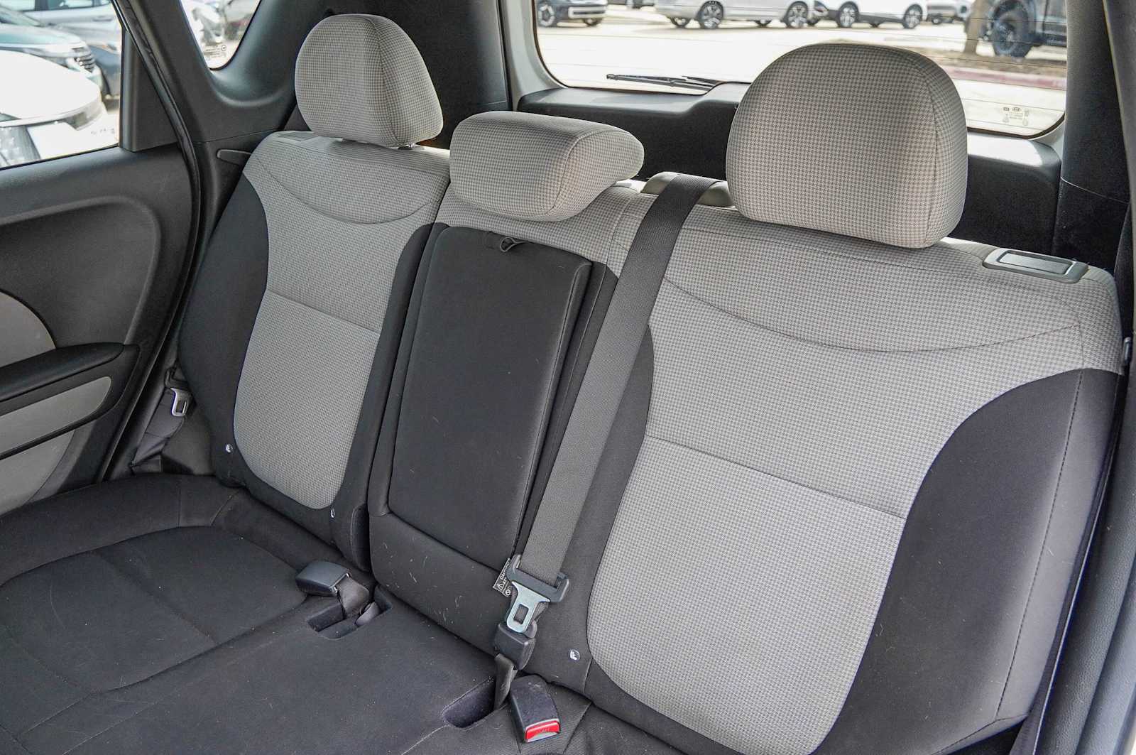 Thumbnail: 2014 Kia Soul - 27