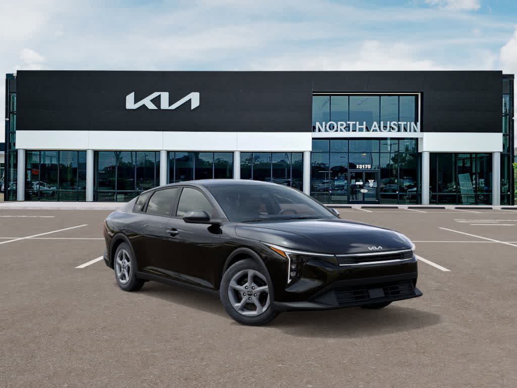 2025 Kia K4 LXS 8