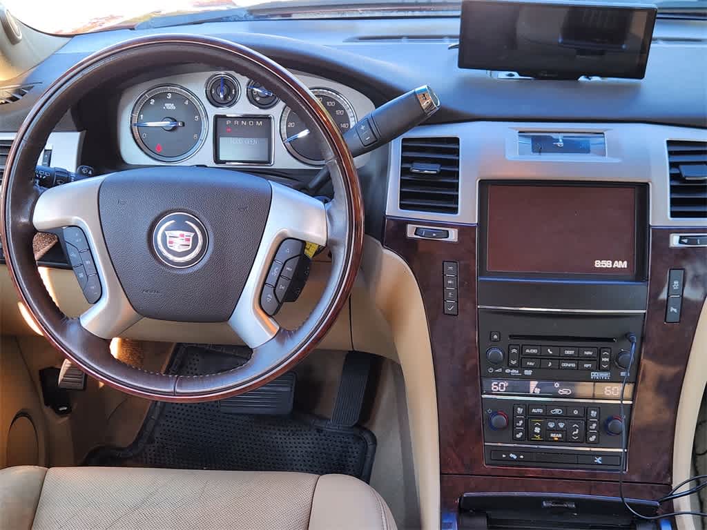 Thumbnail: 2014 Cadillac Escalade - 24