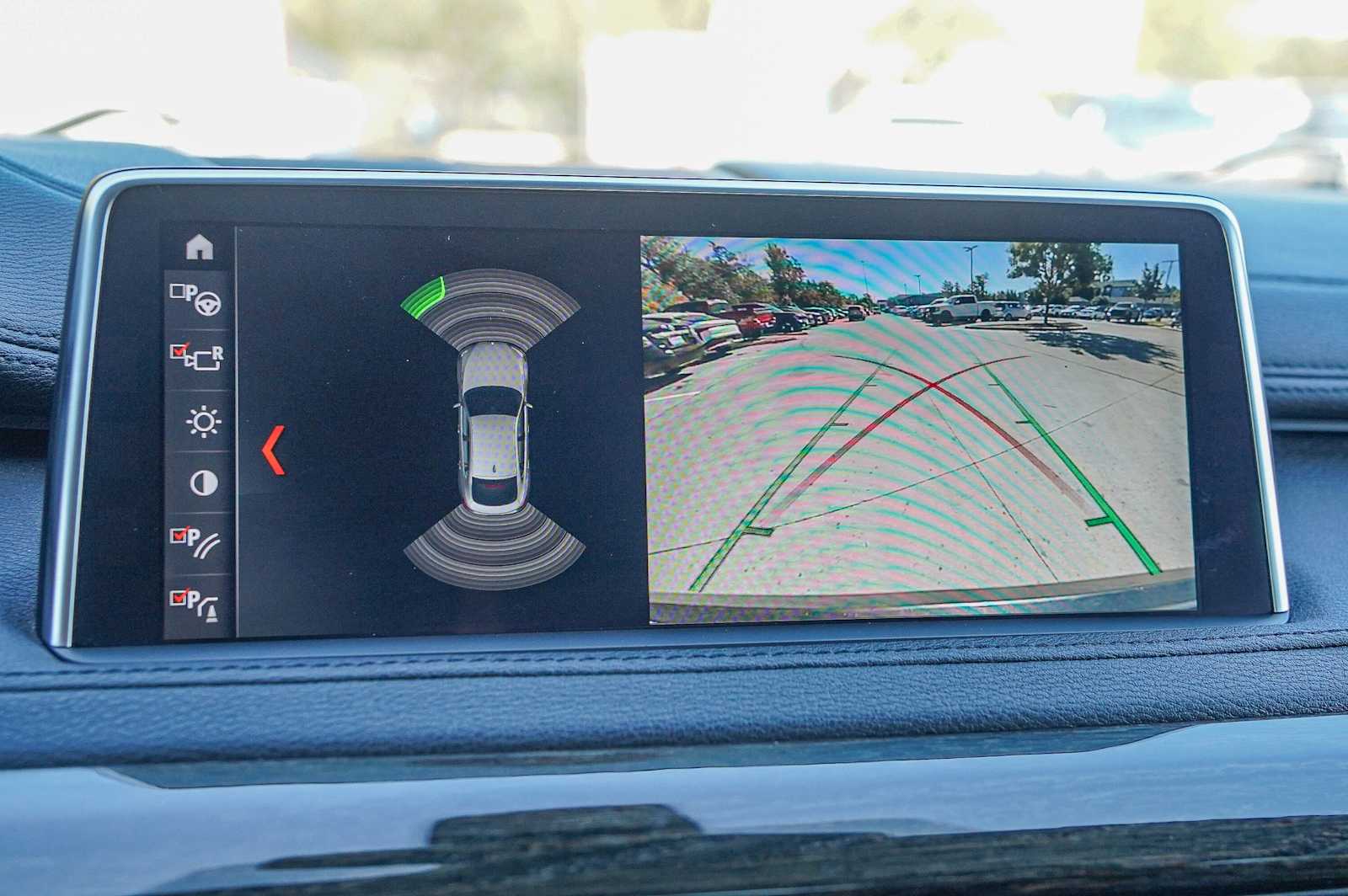 Thumbnail: 2019 BMW X6 - 16