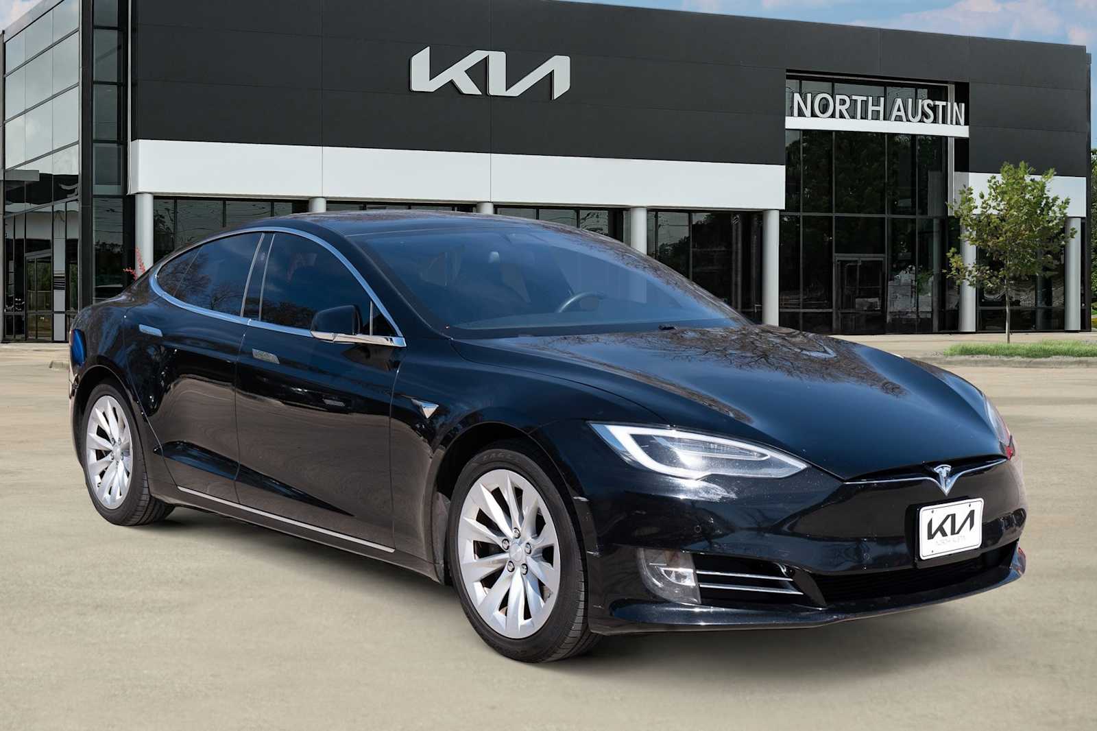Thumbnail: 2017 Tesla Model S - 8