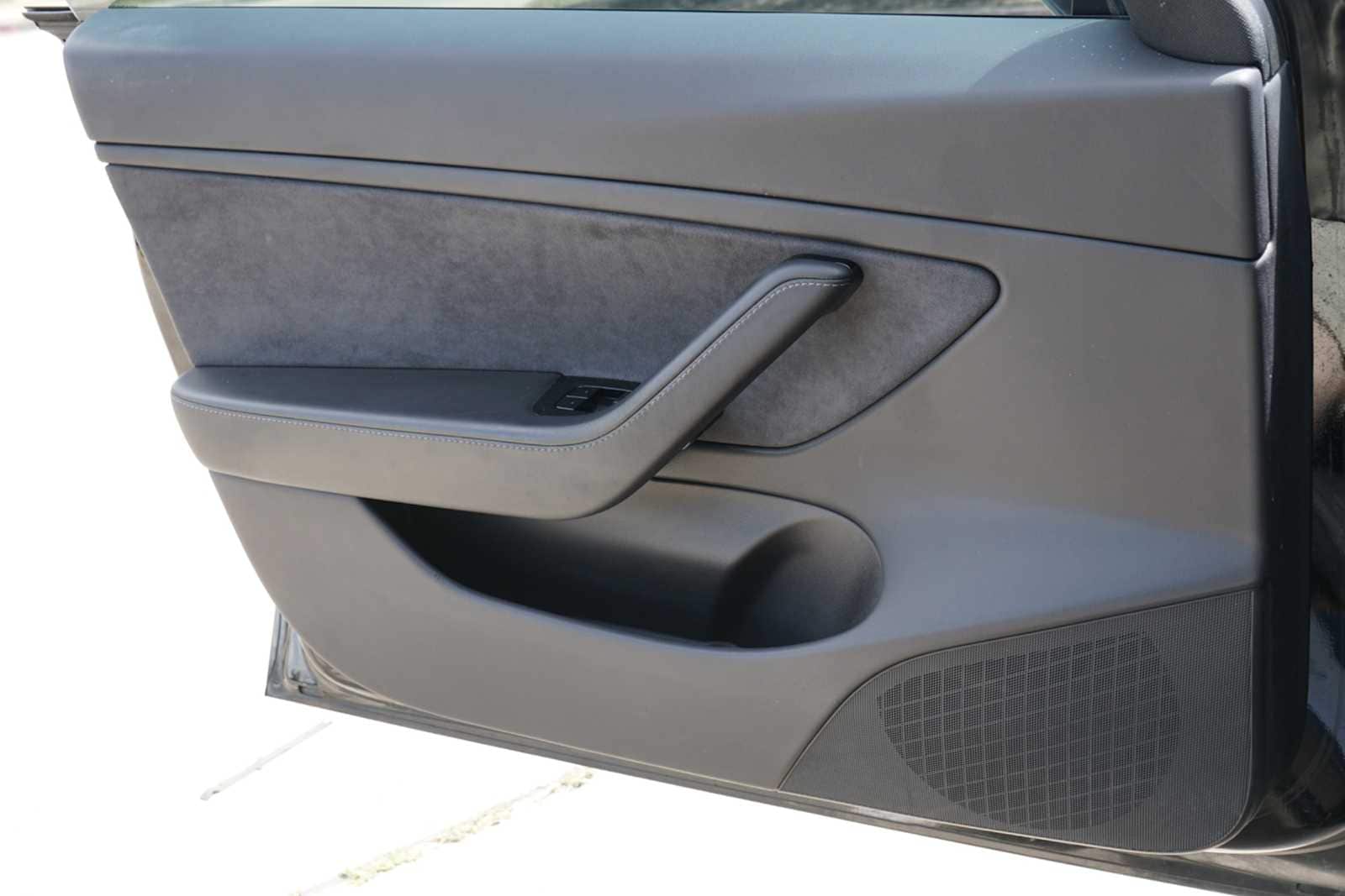 Thumbnail: 2019 Tesla Model 3 - 17