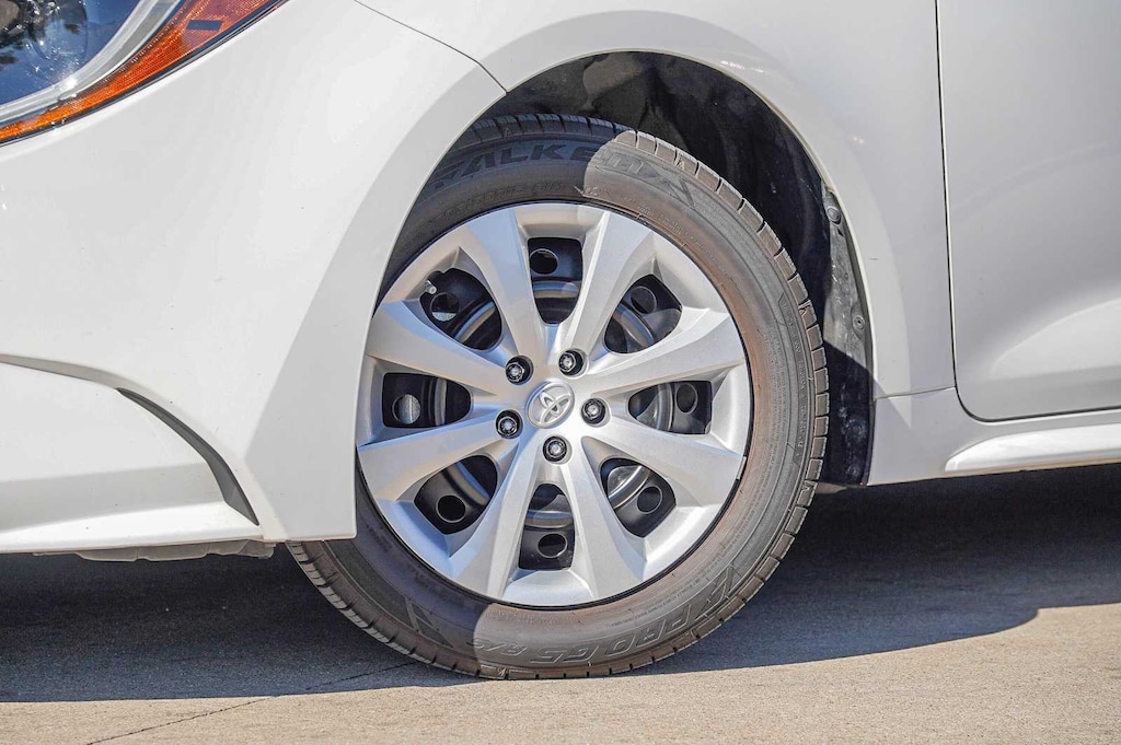 Used 2022 Toyota Corolla LE Sedan