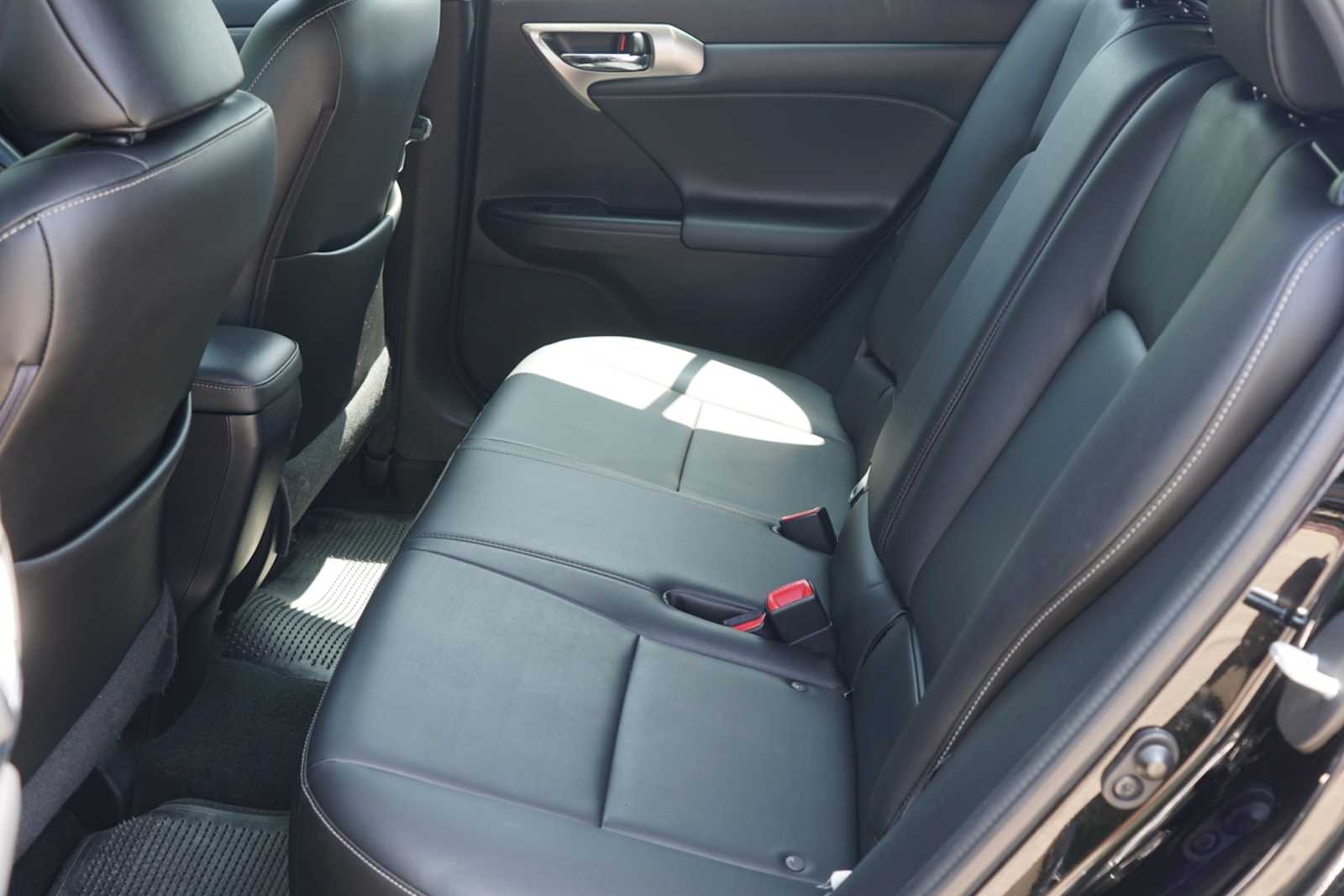 Thumbnail: 2015 Lexus CT - 20