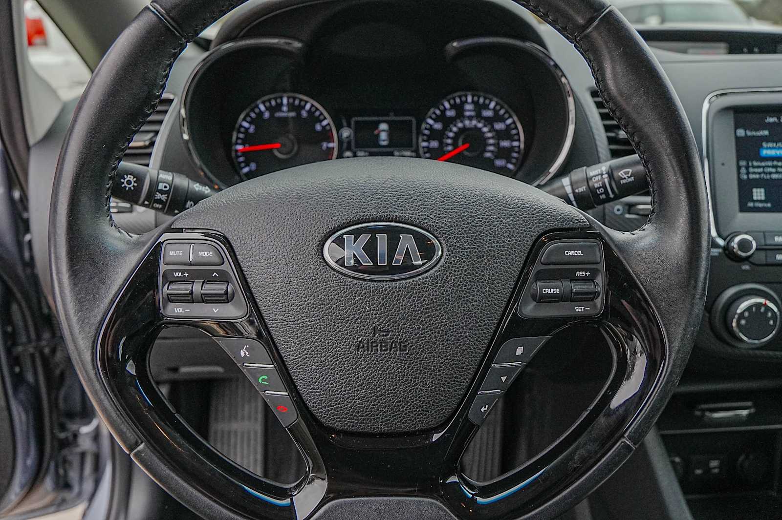 Thumbnail: 2017 Kia Forte - 12