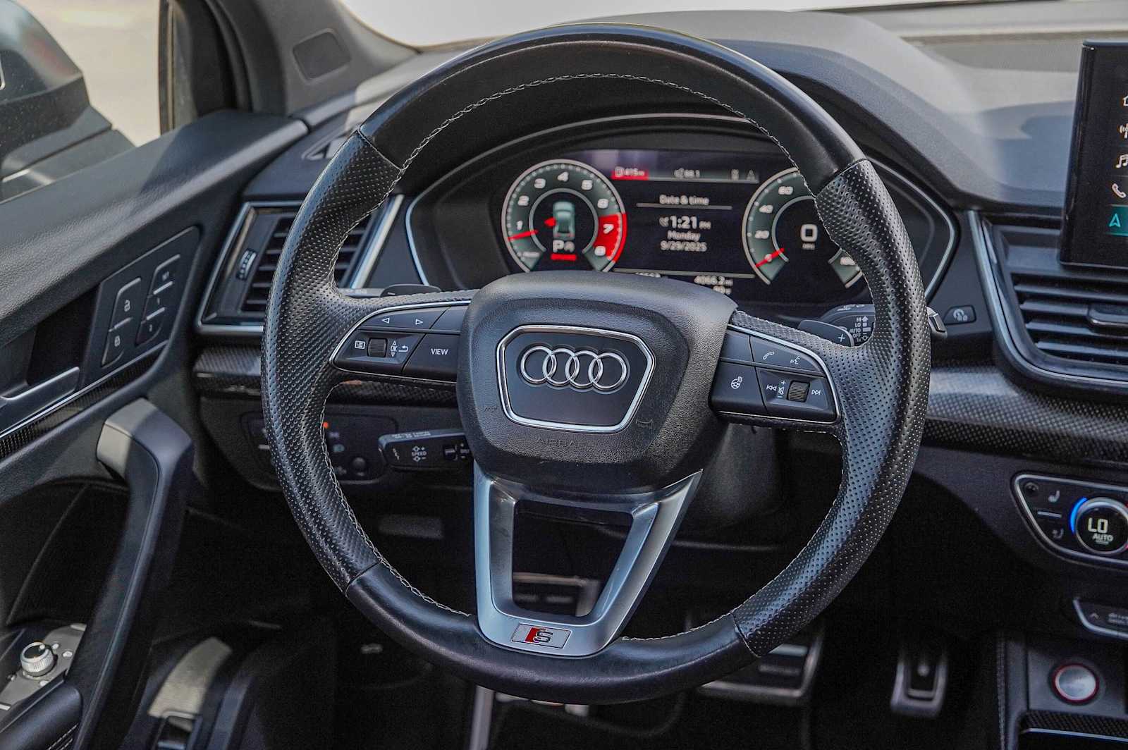 Thumbnail: 2023 Audi SQ5 - 27