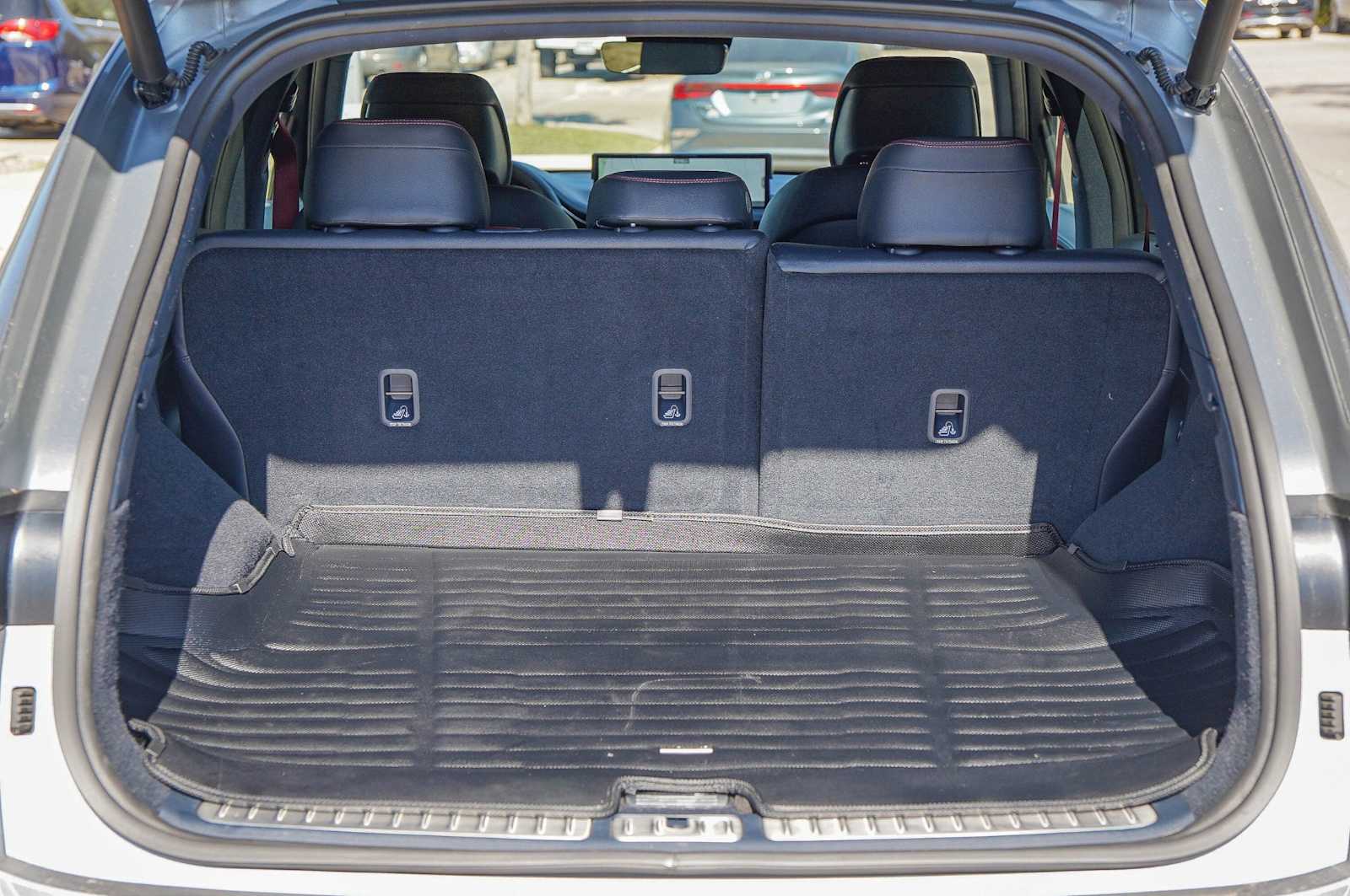 Thumbnail: 2023 Genesis GV70 - 34