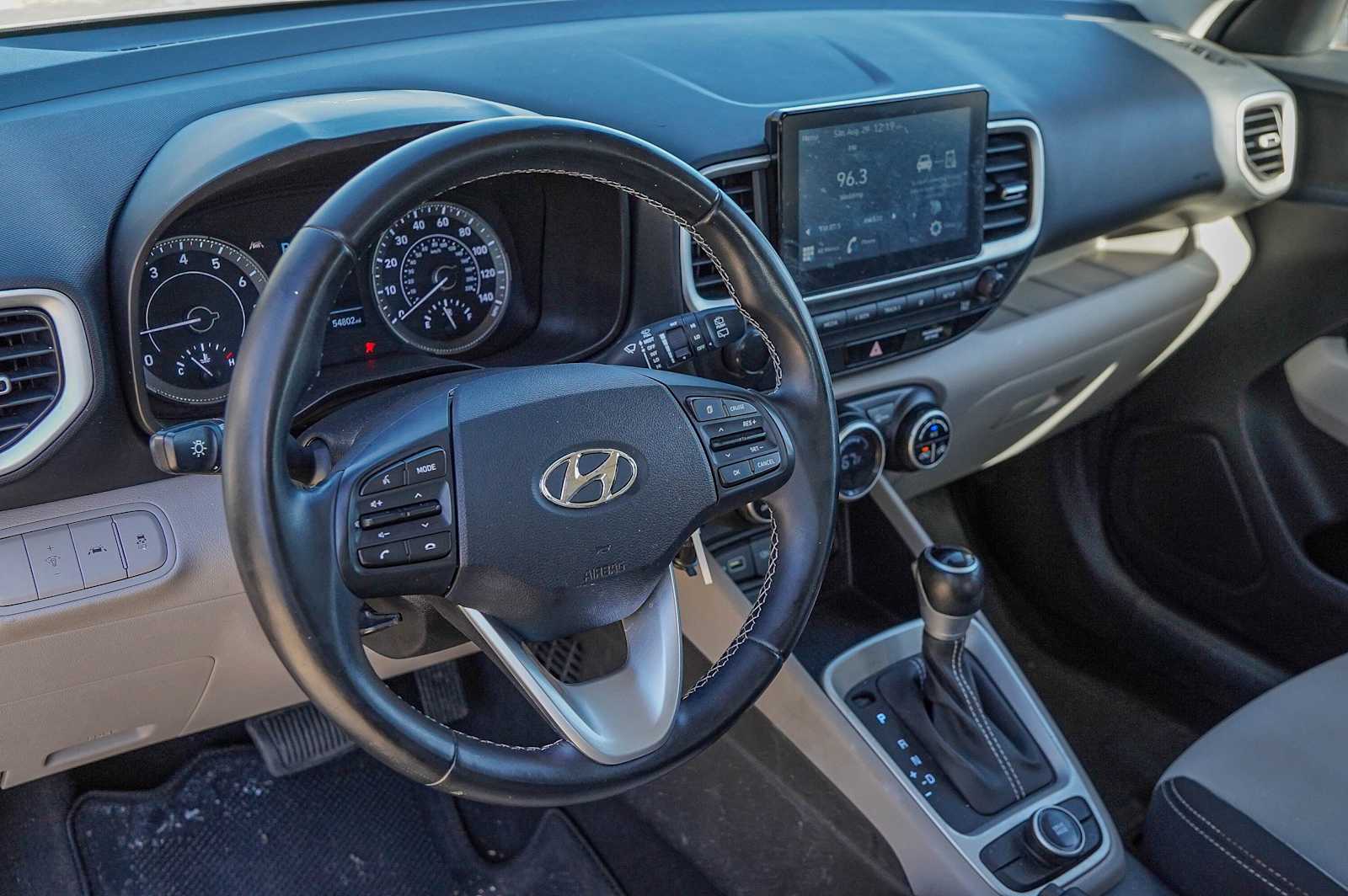 Thumbnail: 2022 Hyundai Venue - 9