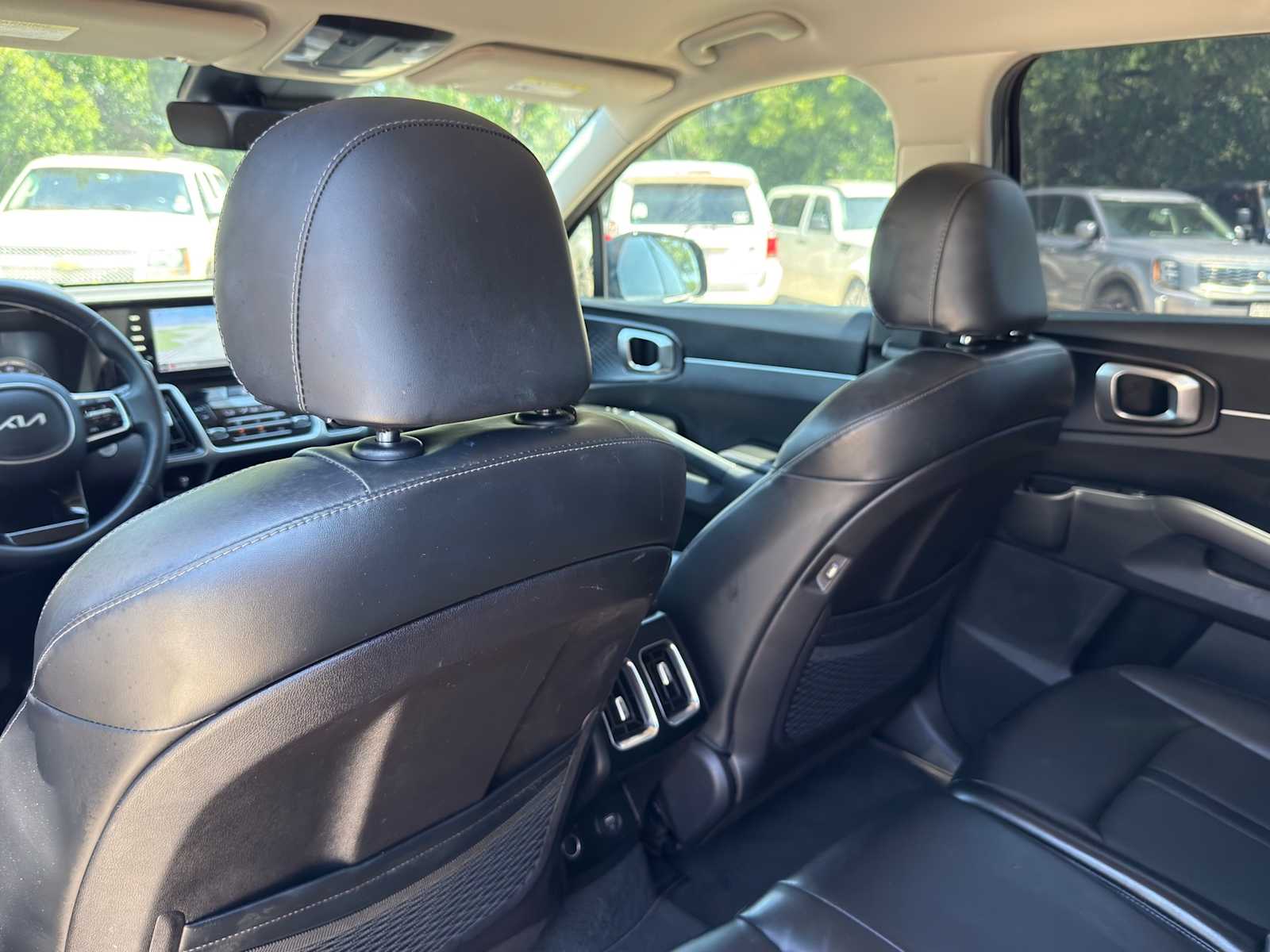 Thumbnail: 2022 Kia Sorento - 24