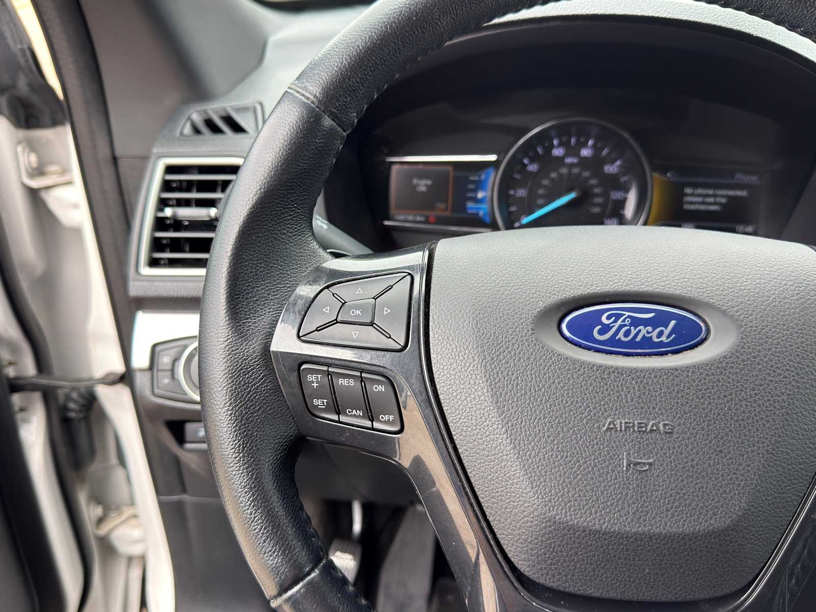 Thumbnail: 2017 Ford Explorer - 13