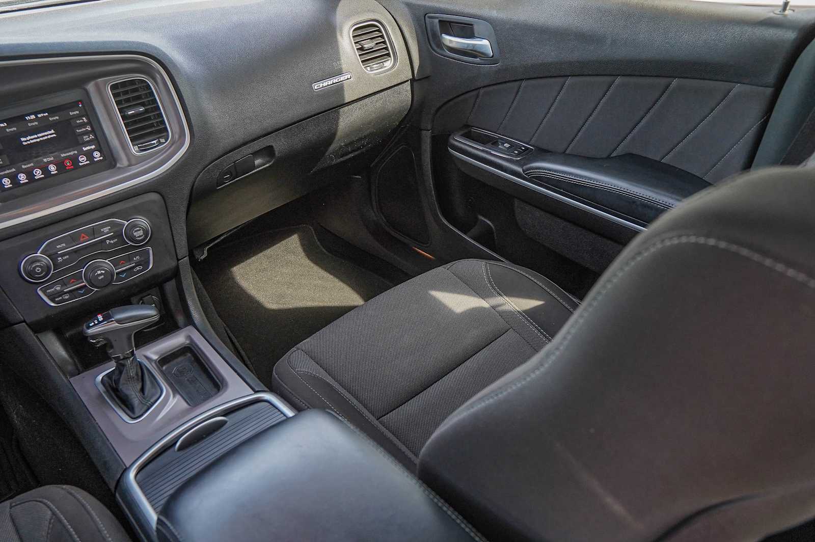 Thumbnail: 2019 Dodge Charger - 26